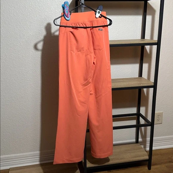 Figs Scrubs Isabel Sunset Drift - Picture 3 of 3